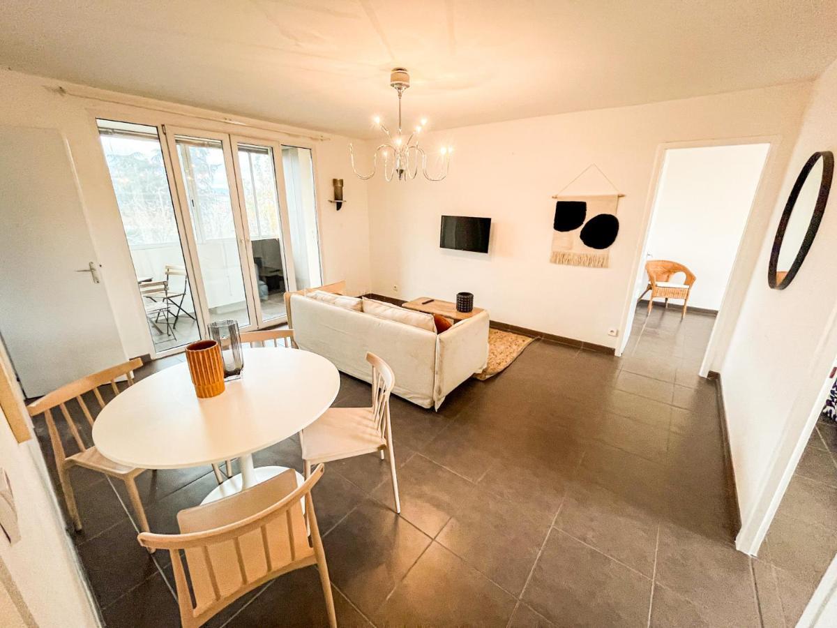 Suite Fanette Vénissieux Extérieur photo