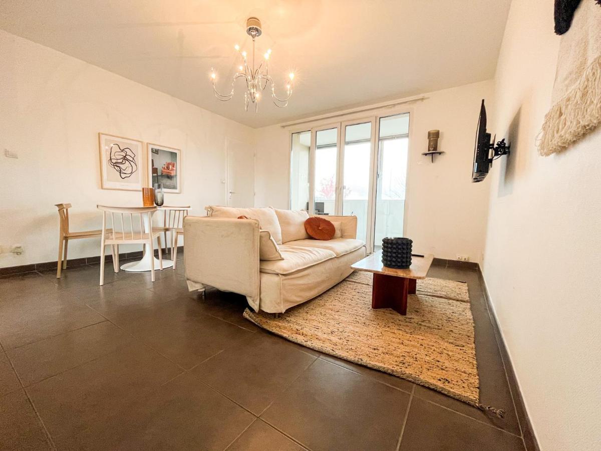 Suite Fanette Vénissieux Extérieur photo
