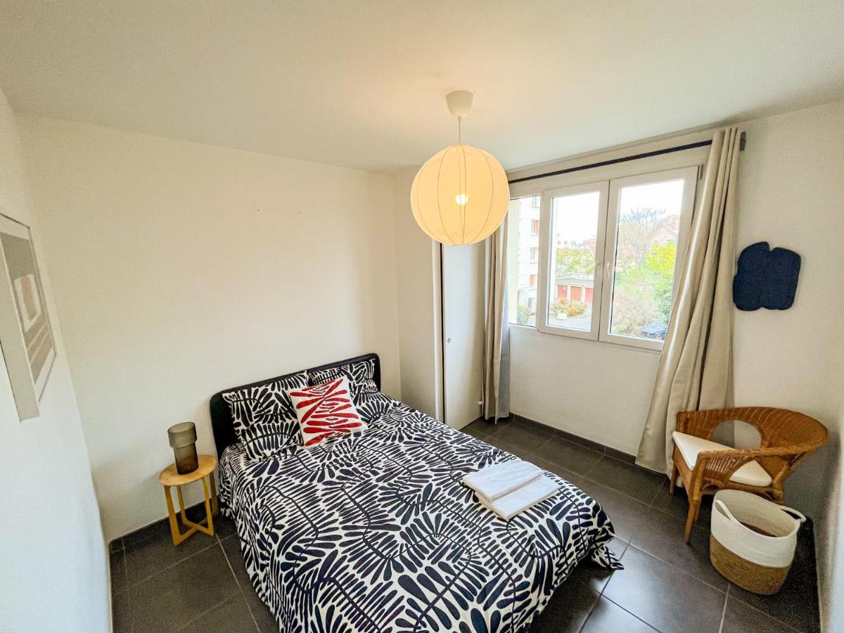 Suite Fanette Vénissieux Extérieur photo