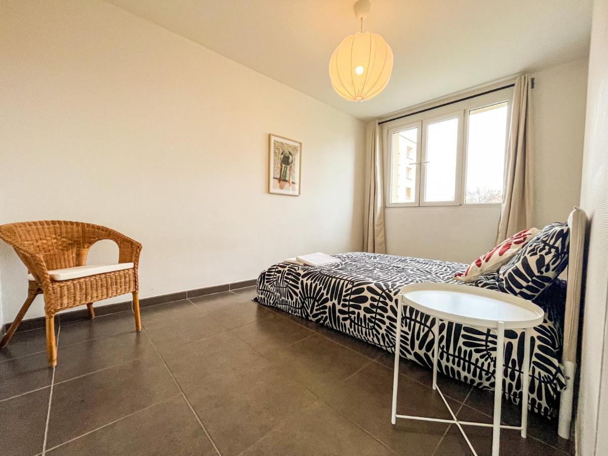Suite Fanette Vénissieux Extérieur photo
